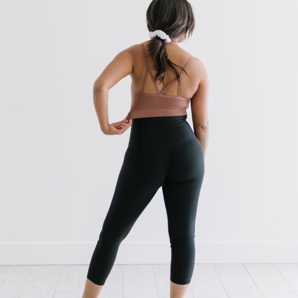 Bao Bei Sculpt & Recovery Postpartum / Nursing Crop Pants